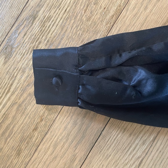 ADOLFO NEW YORK - Authentic Union Made VTG Classic Black Silk Long Sleeve Blouse - Picture 7 of 12